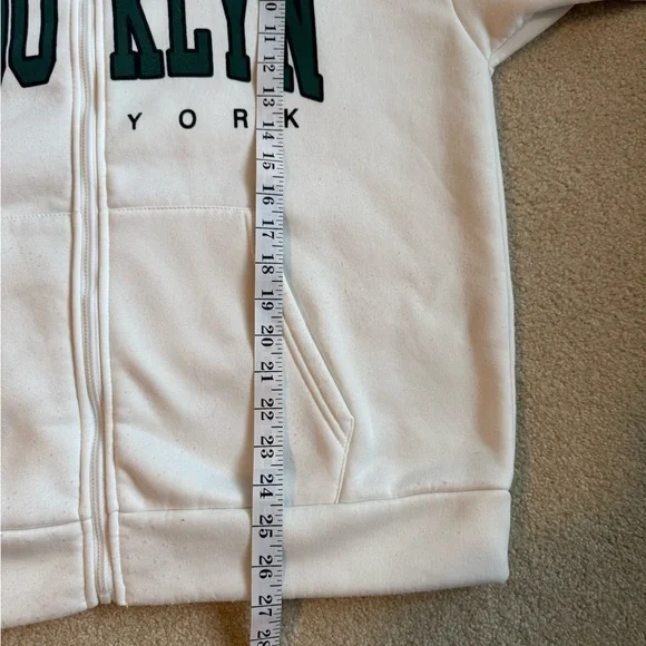 Men’s White 'Brooklyn New York' Sweatshirt Hoodie Size Large - Picture 10 of 12